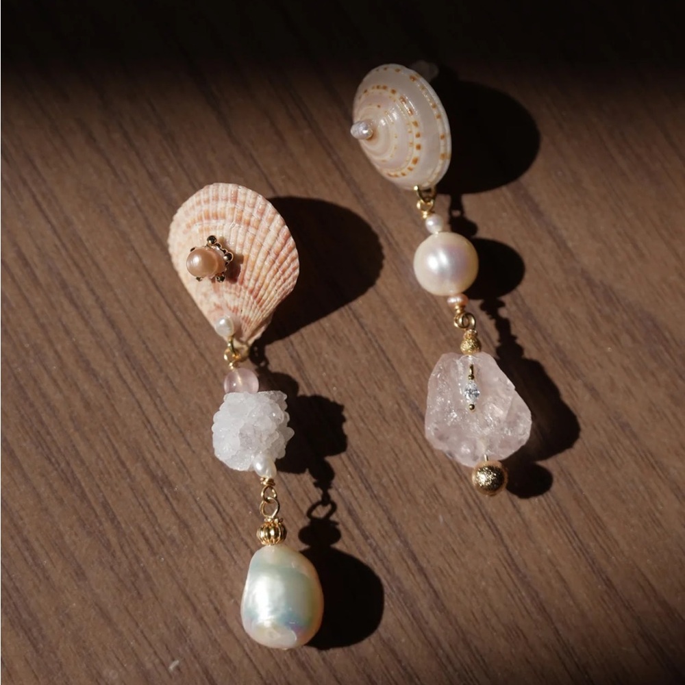 Handcrafted Asymmetric Seashell Earrings with‎ Freshwater Pearl & Raw Crystal